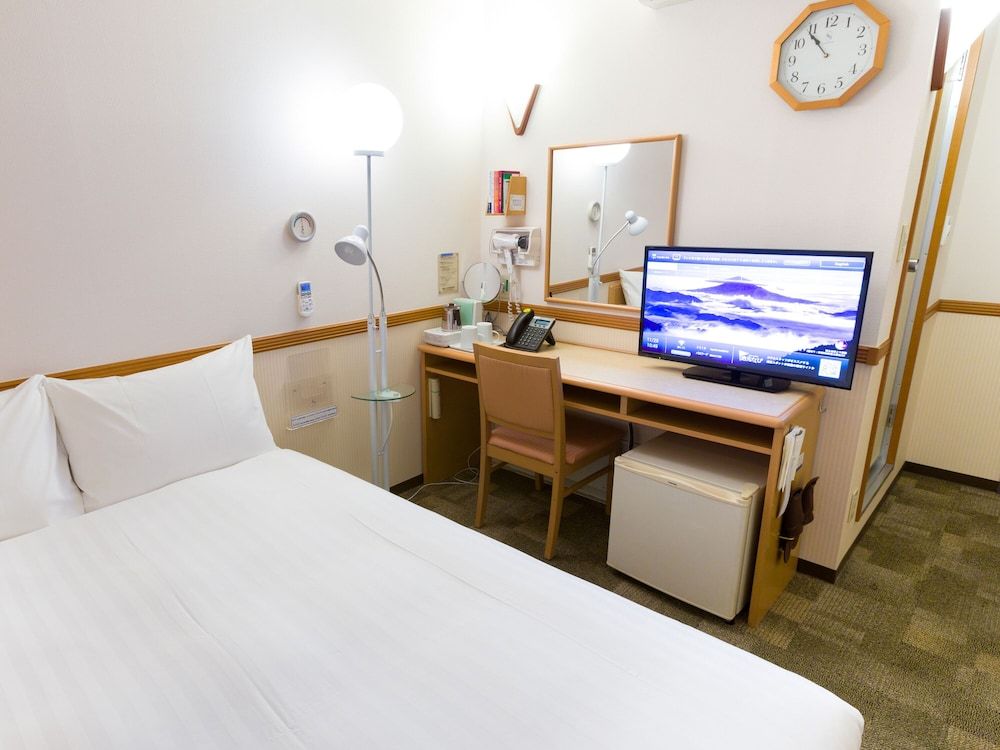 Toyoko Inn Nagoya Nishiki Economy Double Room, Non Smoking 8