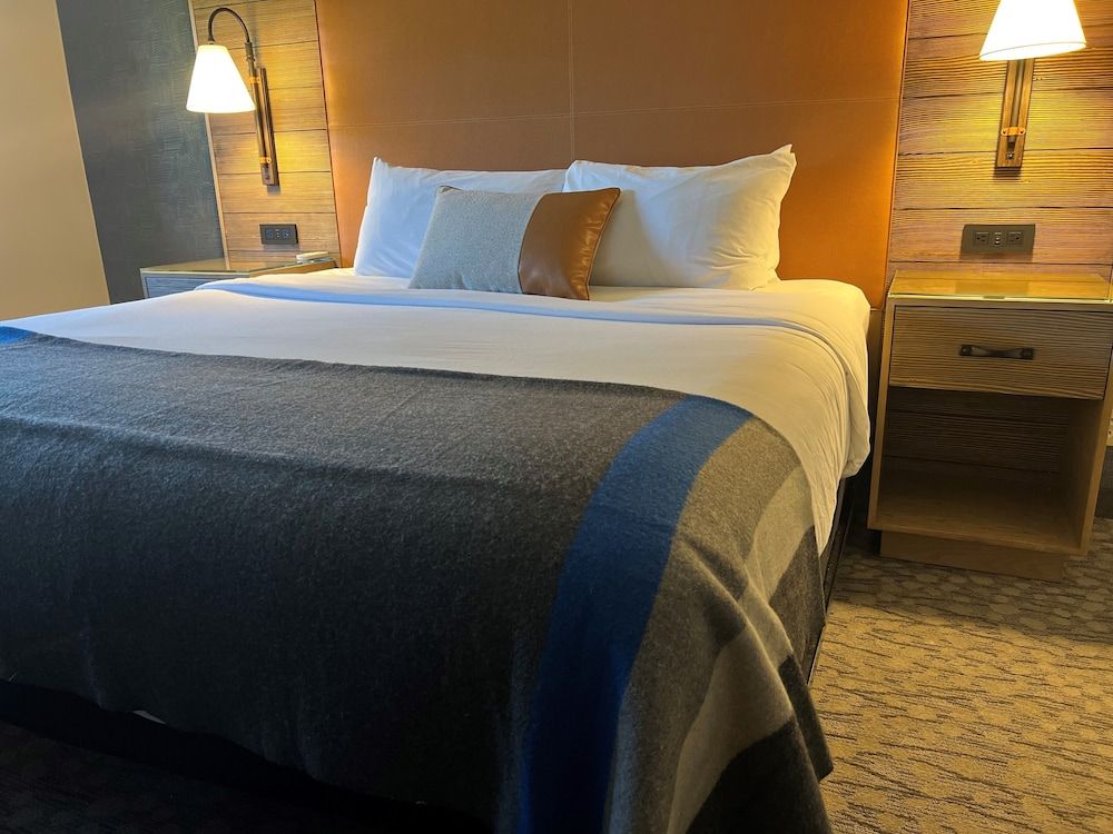 Riverhouse Lodge Suite, 1 Bedroom (with Sofa Bed and Fire Pit) 2