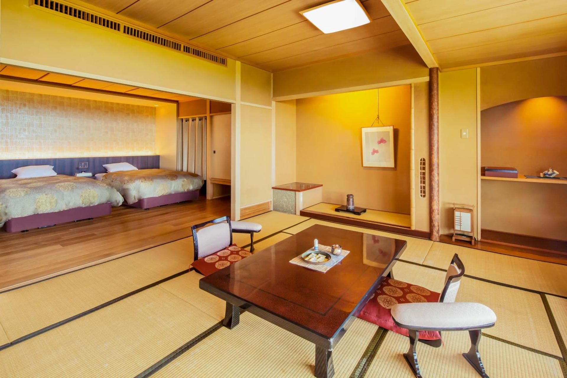  Room with Tatami Area with Mountain View