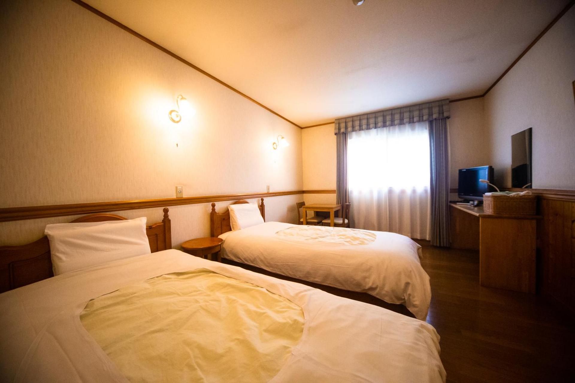 Twin Room - Non Smoking