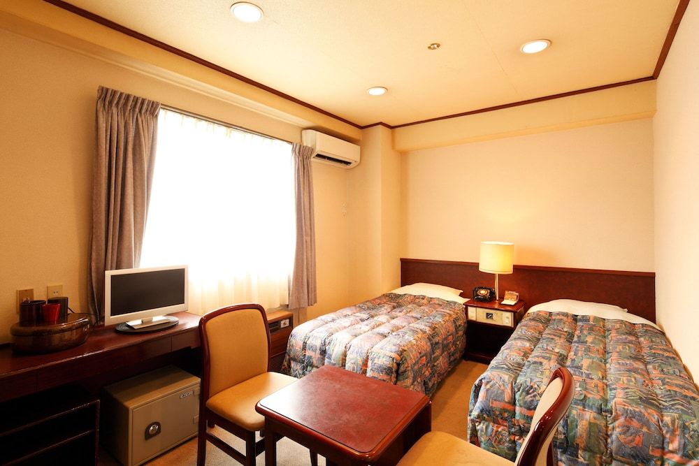 Yorokobinoyado Takamatsu Twin Room, No View - Breakfast Included 3