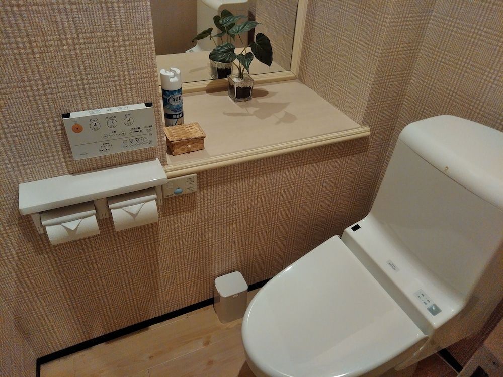 Hotel Beni Higashimikuni - Adults Only Standard Room, Multiple Beds, Smoking 8