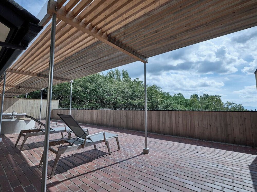 Standard Studio Suite, 1 Bedroom, Non Smoking, Pool View
