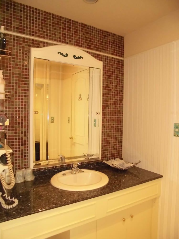 Standard Twin Room (2 Single Size Beds)