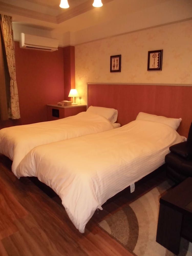 Standard Twin Room (2 Single Size Beds)