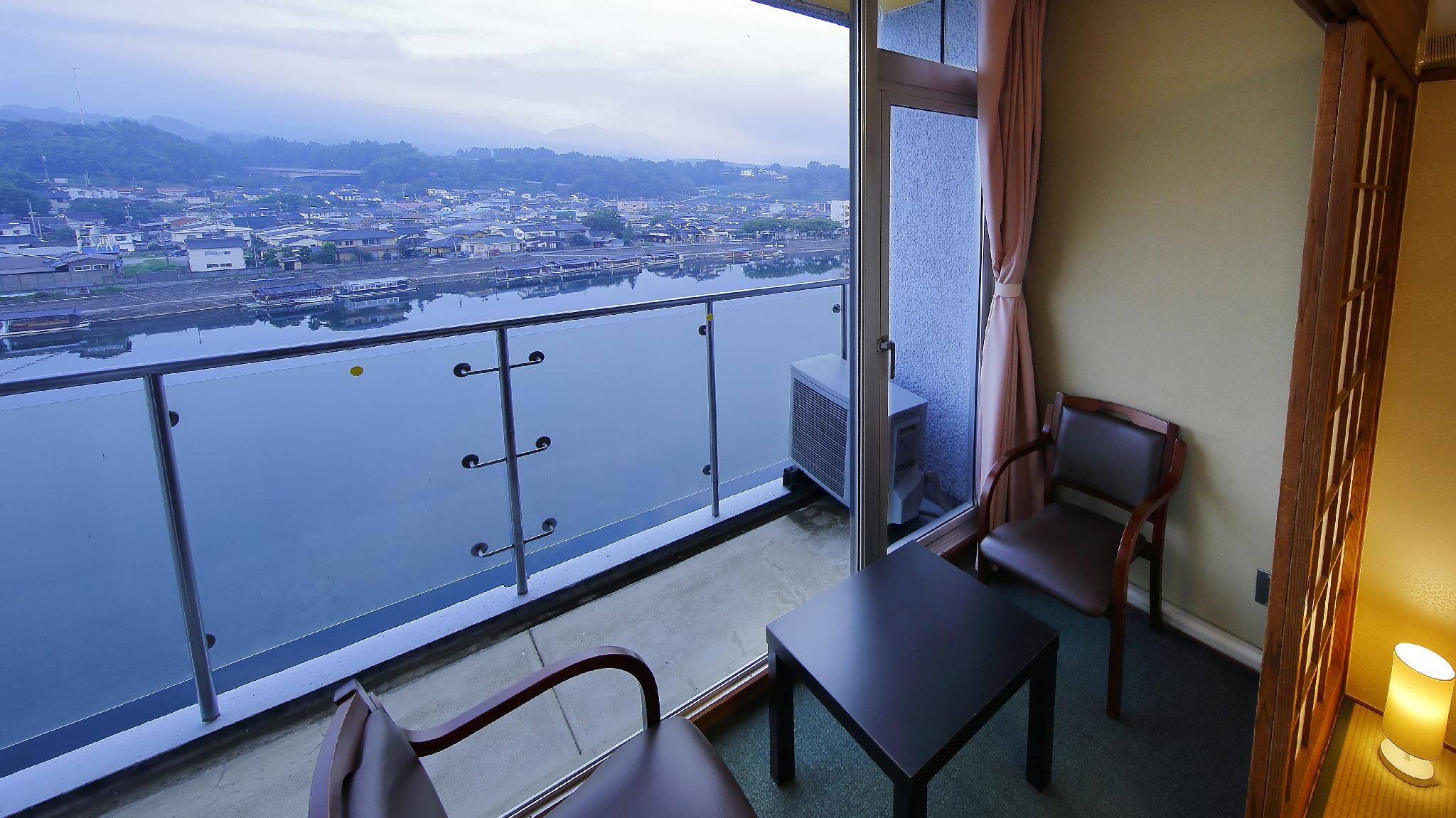 Japanese Family Room