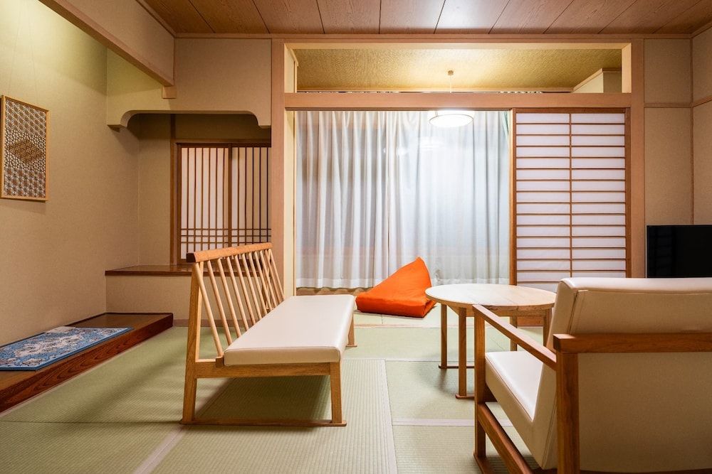 Japanese Room (dinner/breakfast at restaurant)