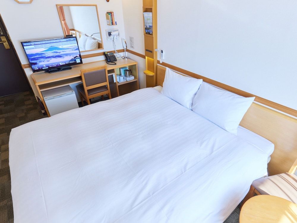 King Double Room, Smoking