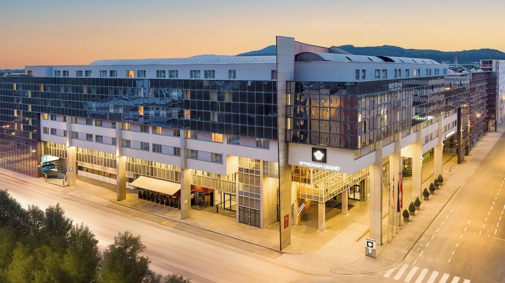 undefined Wyndham Grand Salzburg Conference Centre 4
