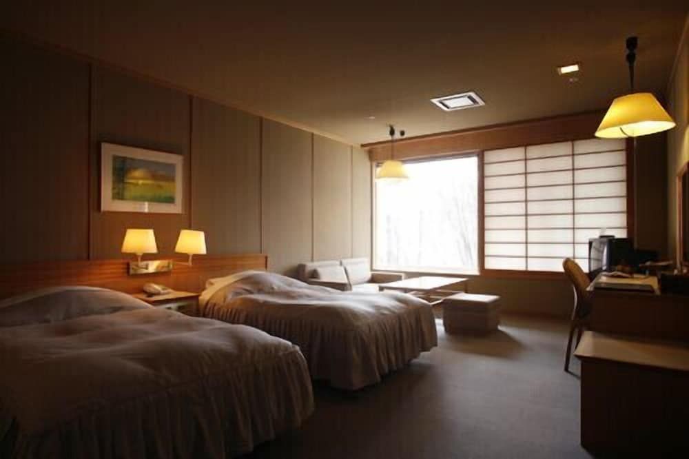 Deluxe Twin Room (Only for Adult)