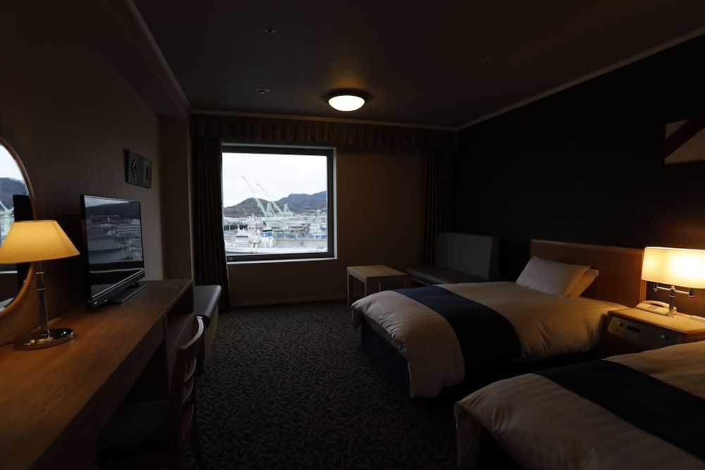 Twin Room, Non Smoking, Harbor View (2 guests)