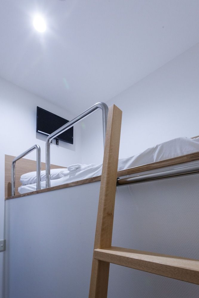 Single Cabin Upper Bunk, Non-Smoking