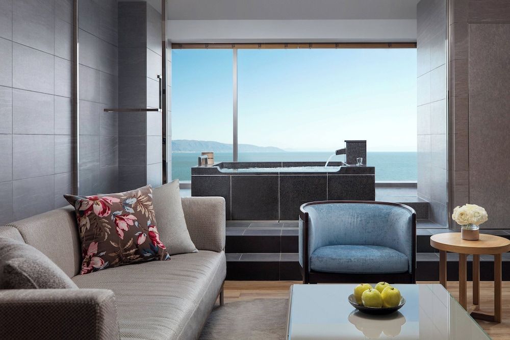Junior Suite, 1 Bedroom, Lake View