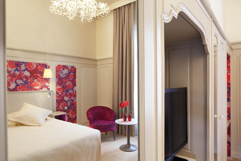 Oceania L'Univers Tours Executive Double Room