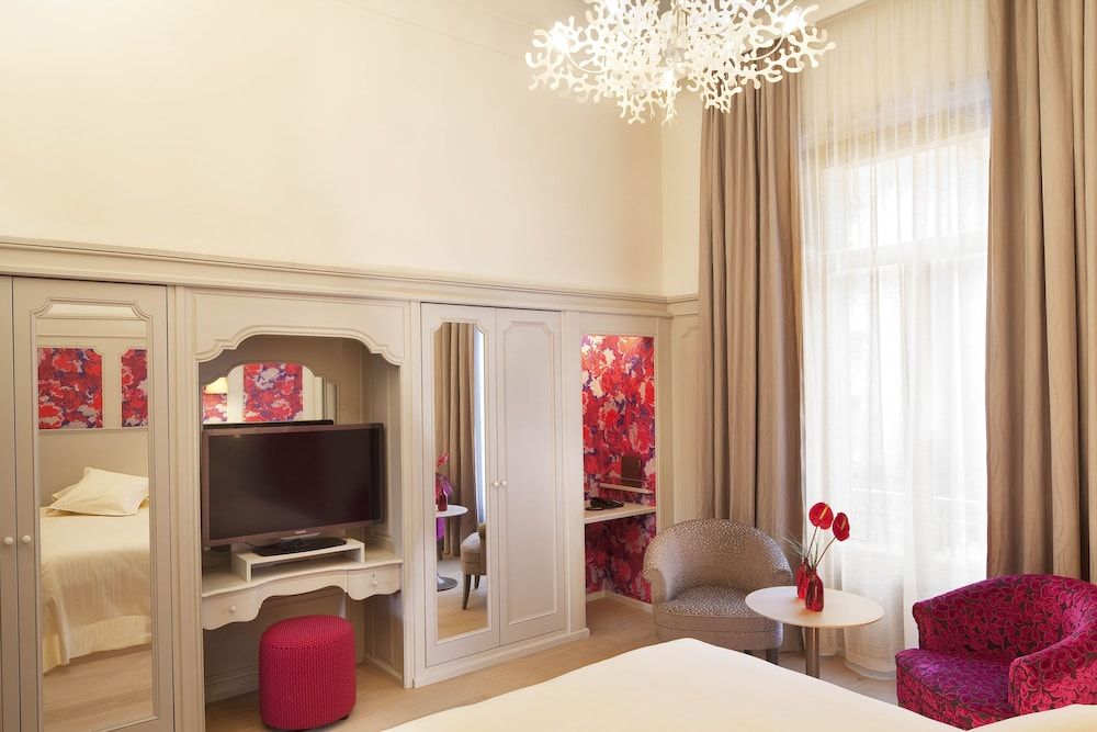 Oceania L'Univers Tours Executive Double Room 5