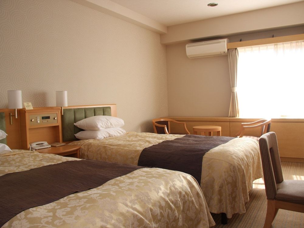 Superior Twin Room, Non Smoking (Castle View)