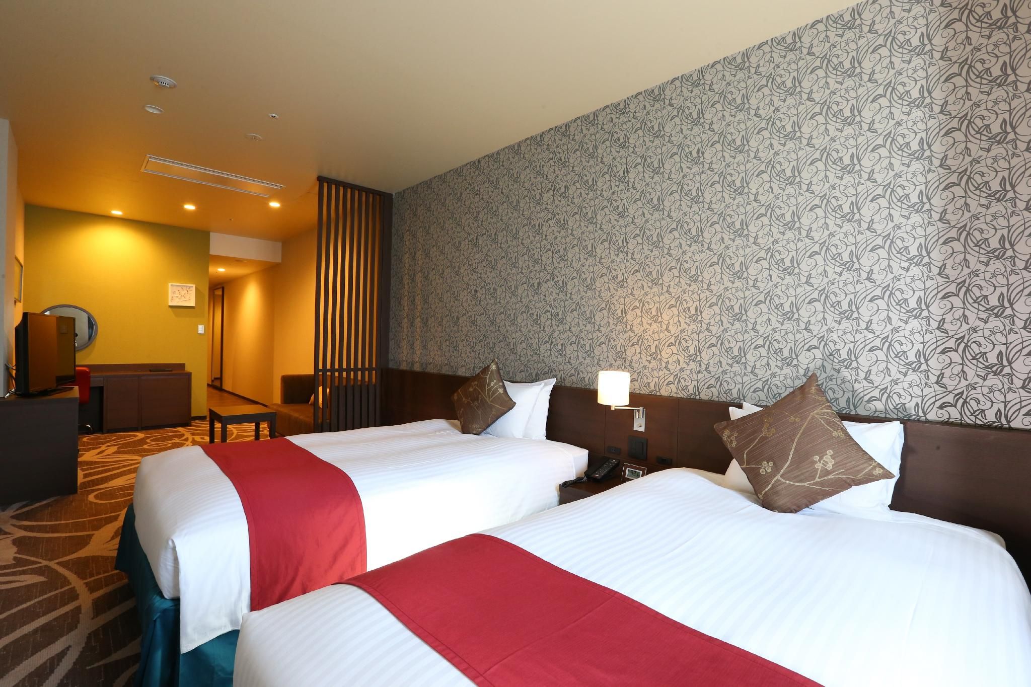 Quintessa Hotel Osaka Bay Standard Twin Room