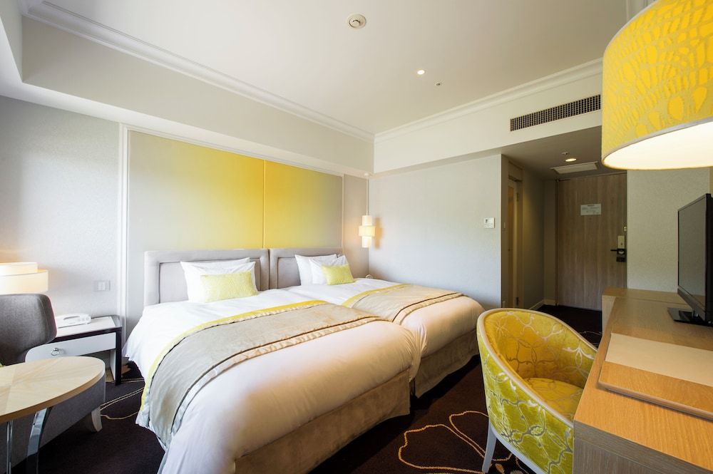 Premium Twin Room Station View, Non Smoking