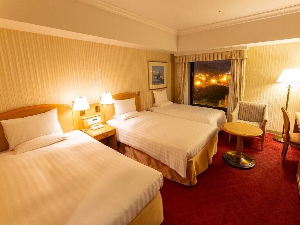 Standard Triple Room, Non Smoking (Station View)