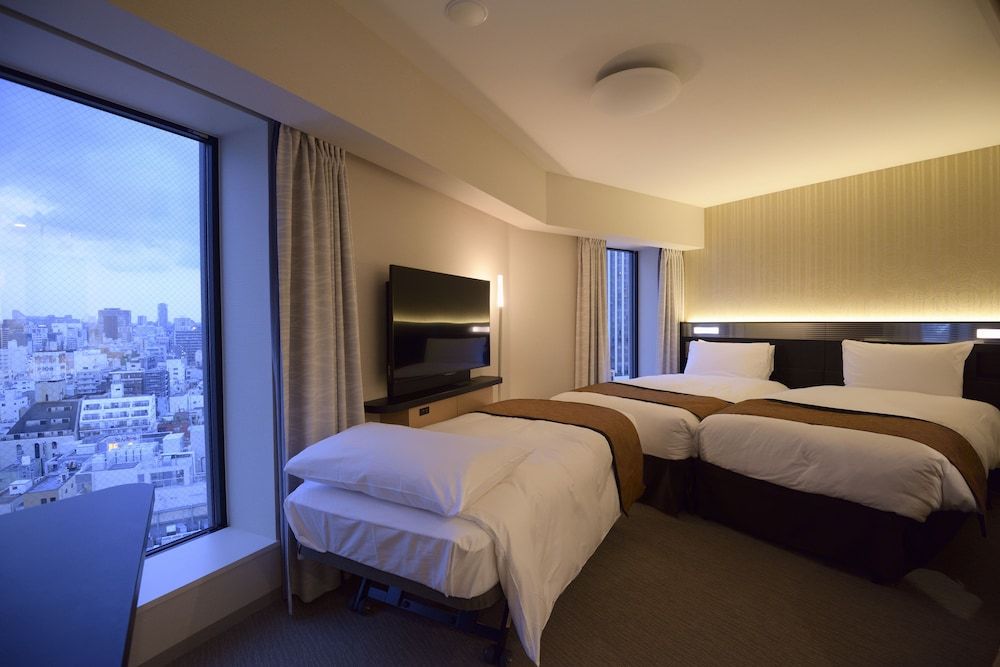 Corner Triple Room, Non Smoking (with 1 extra bed for 3 people)