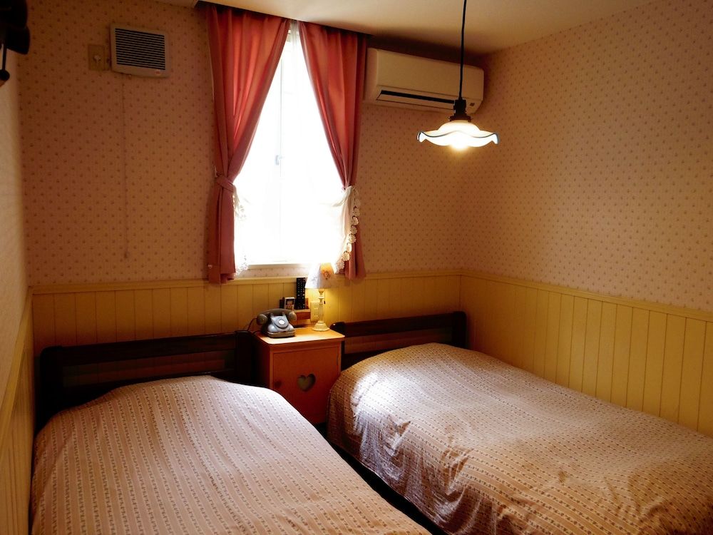 Twin Room, Private Bathroom