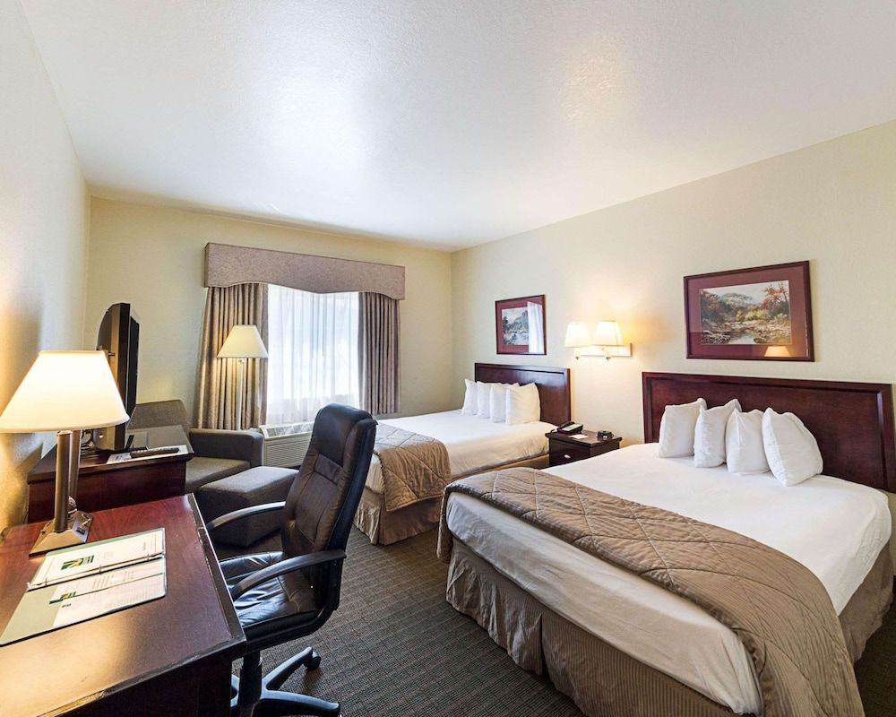 Suite, Multiple Beds, Non Smoking