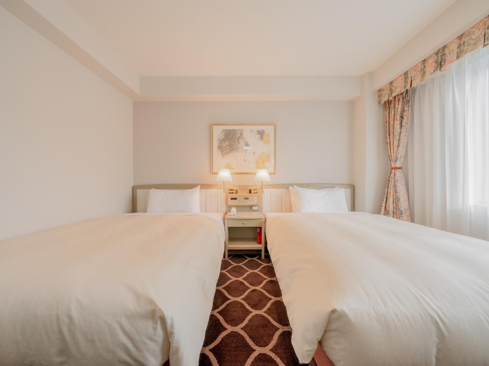 Superior Twin Smoking