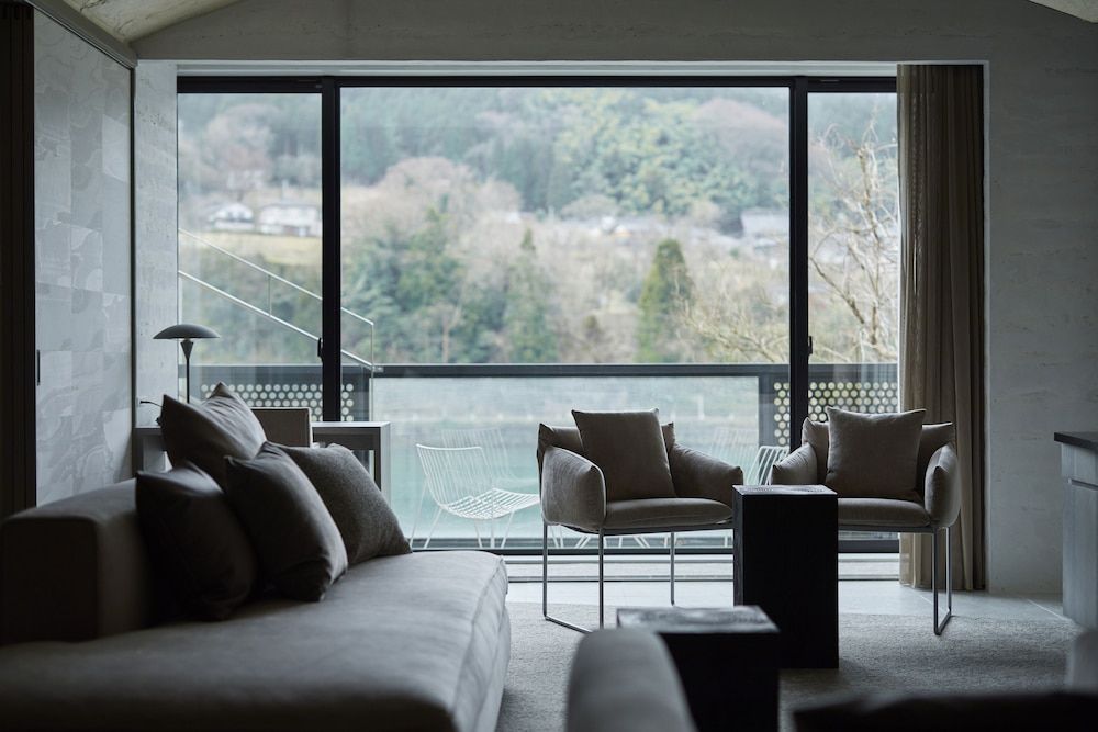 Basic Suite, 2 Bedrooms, Non Smoking, River View (201)