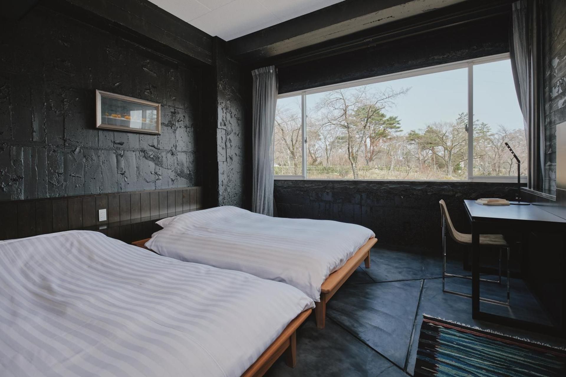 Suite with Spa Bath and Park View
