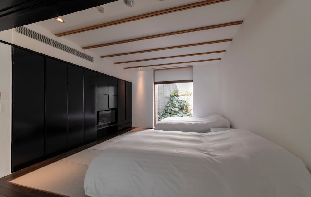 Superior Suite with Hot Spring Bath, 1 Bedroom, Non Smoking (112)