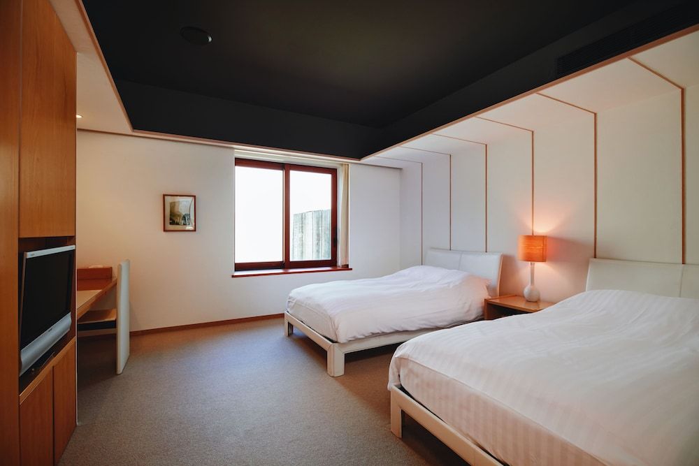 Superior Suite, 1 Bedroom, Non Smoking, River View (212)