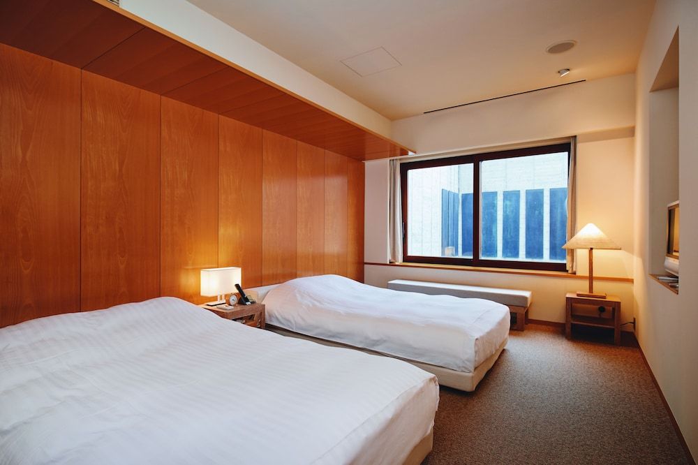 Deluxe Room, 2 Bedrooms, Non Smoking, River View (211)