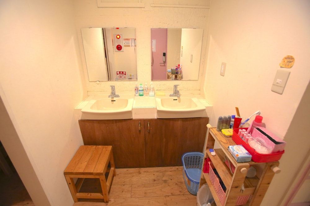 Yadoya Guest House Orange - Hostel Basic Shared Dormitory, 1 Bedroom (Female Guest Only) 7