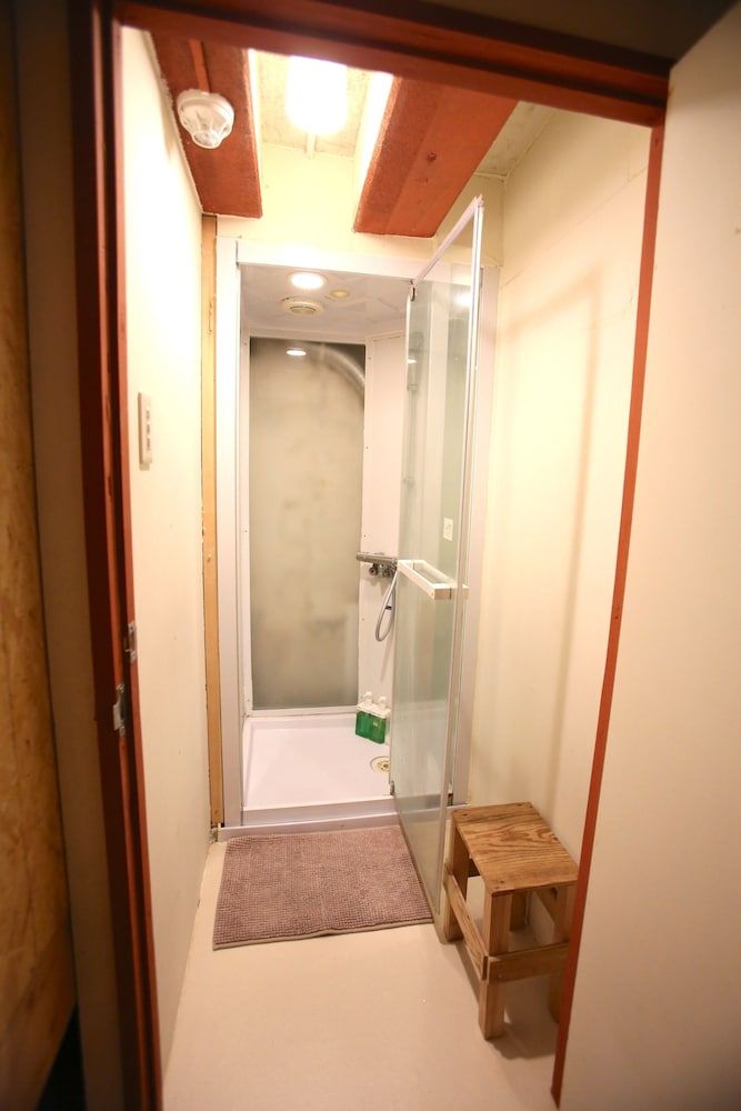 Yadoya Guest House Orange - Hostel Basic Shared Dormitory, 1 Bedroom (Male and Female Guest Mixed) 8