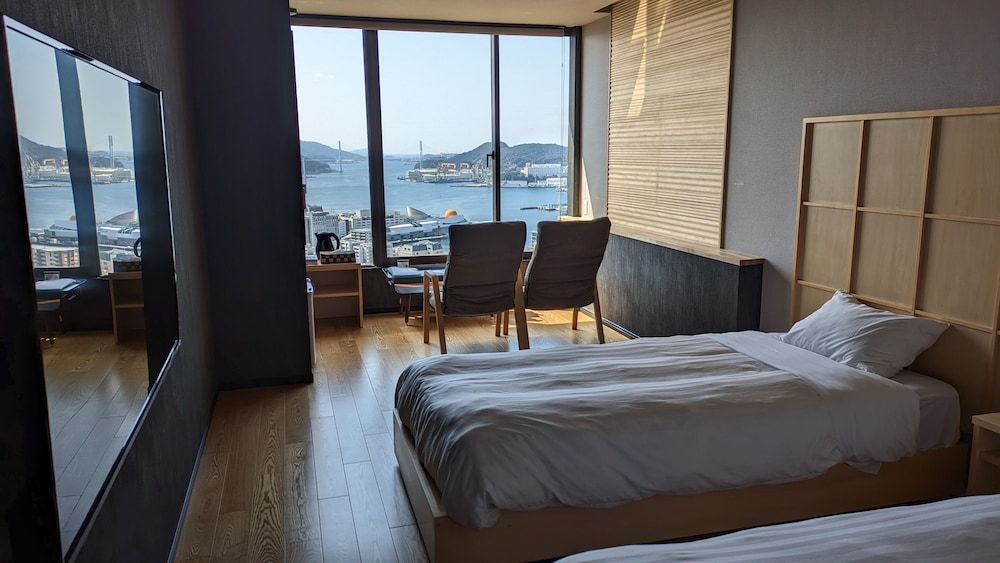 Standard Twin Room, City View