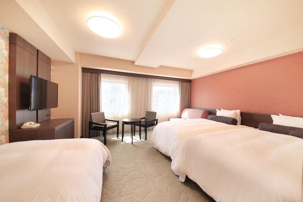 Triple Room, Smoking