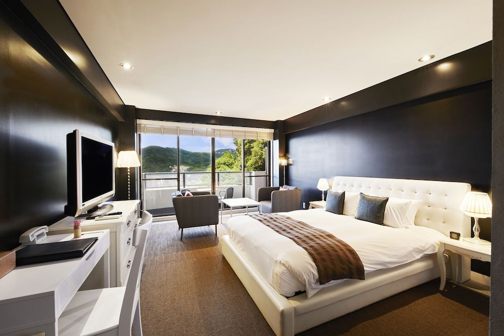 Modern Double Room (34sqm)