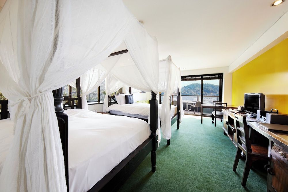 Resort Corner Twin Room (43sqm)