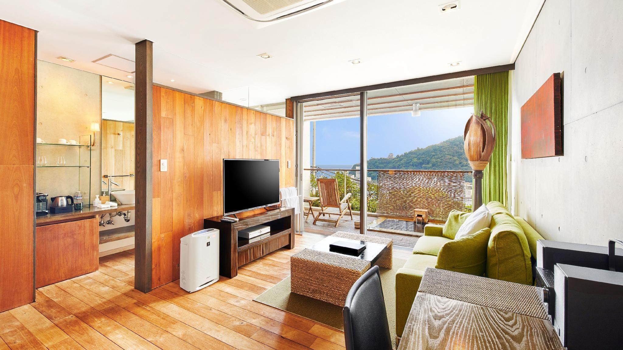 Double Suite with Balcony - Non-Smoking