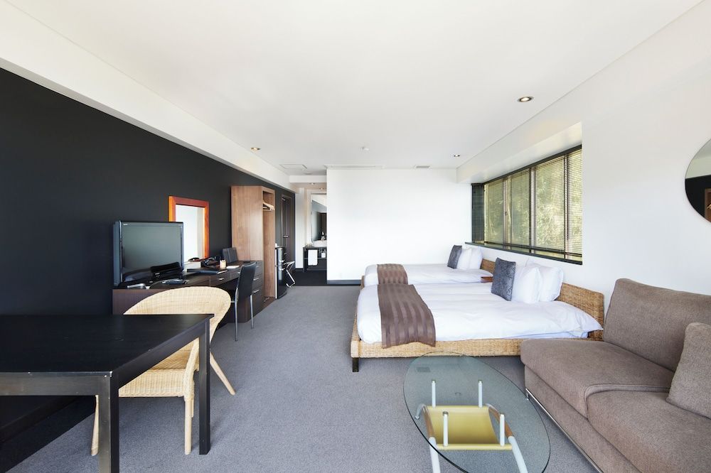 Modern Corner Twin Room (43sqm)