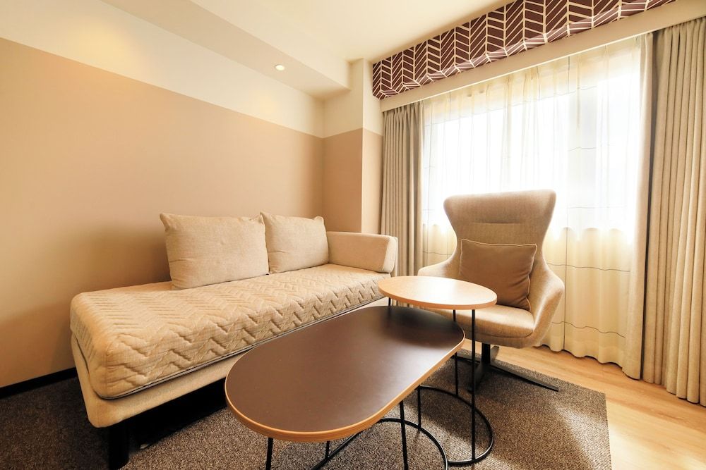 Deluxe Double Room,Non Smoking(160cm Bed,1child aged 12or under stay free*ExtraBed Charged as adult)