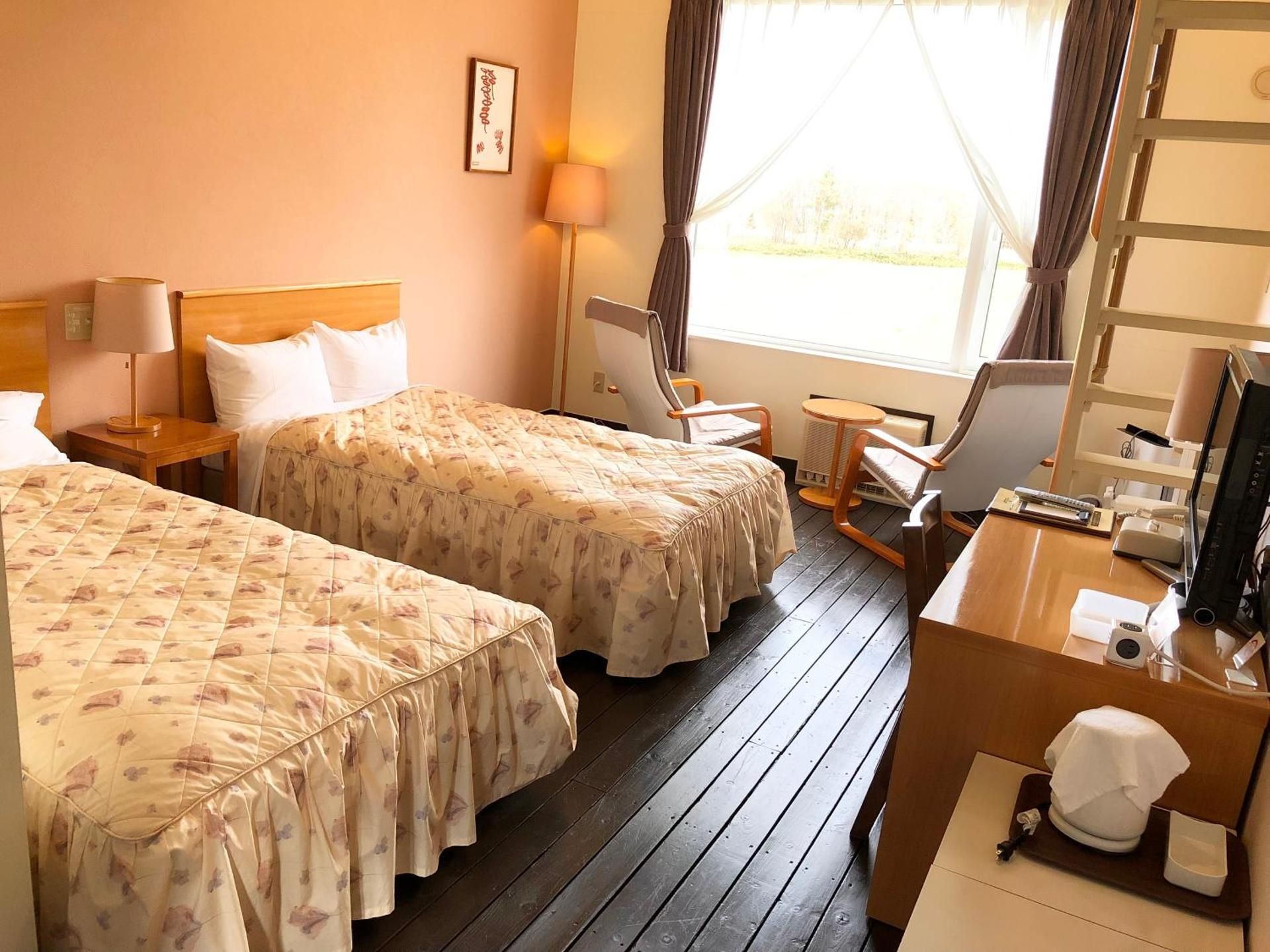 Twin Room - Non-Smoking