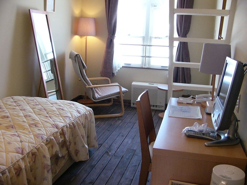 Single Room with Loft, Non-Smoking, Mountain View