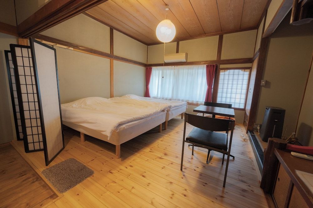 Basic Twin Room, 2 Twin Beds, Non Smoking