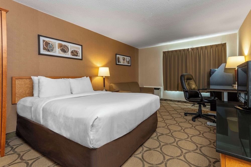 Standard Room, 1 Queen Bed with Sofa bed, Non Smoking, Ground Floor