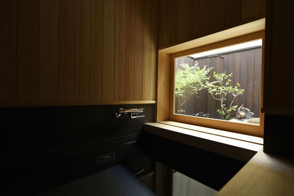 Kuraya Omiya-Shimabara Whole Rent Town House, 2 Single Beds and 3 Japanese Futons 5