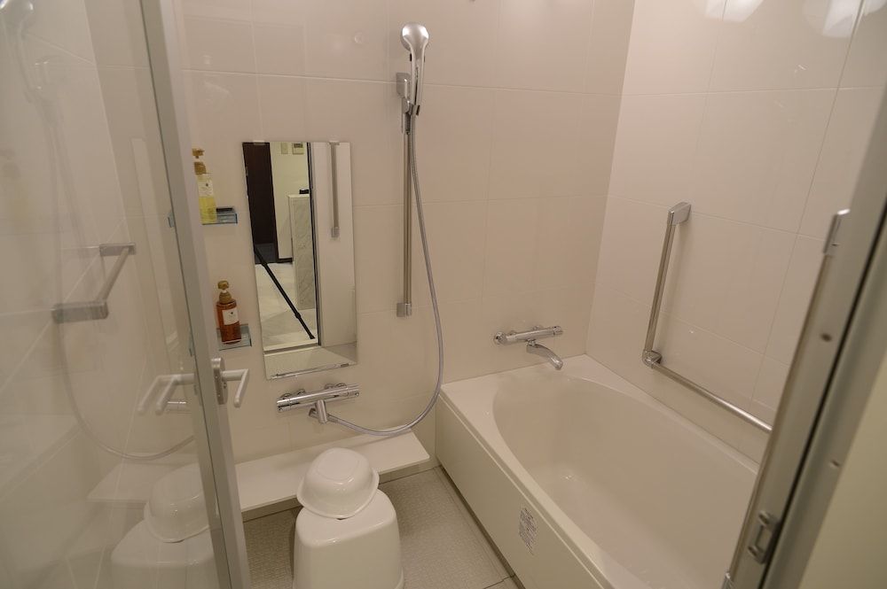 undefined Natural Hot Spring Midosuji Hotel 6