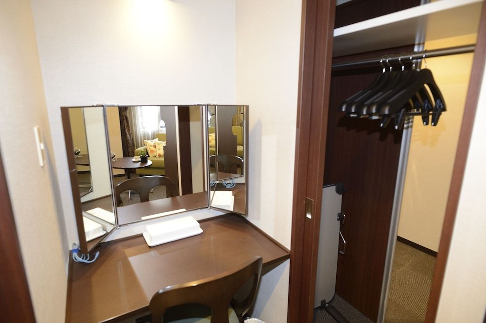 undefined Natural Hot Spring Midosuji Hotel 10