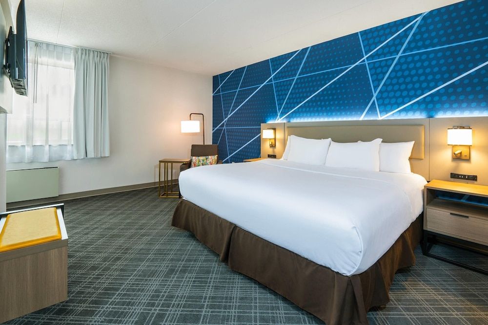 Suite, 1 King Bed with Sofa bed, Non Smoking (Upgrade)