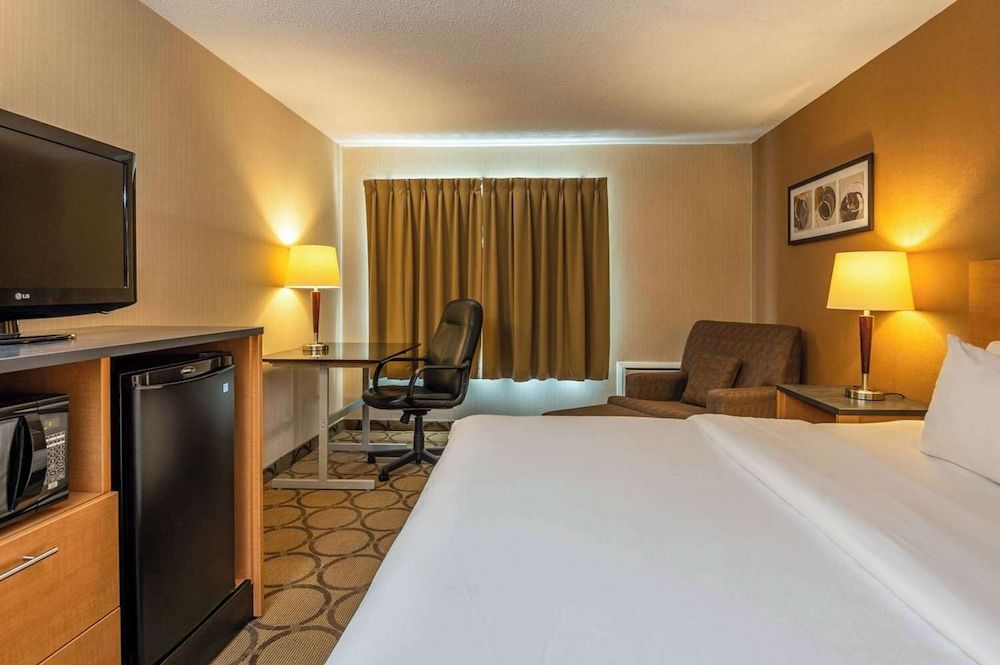 Standard Room, 1 Queen Bed, Non Smoking, Ground Floor